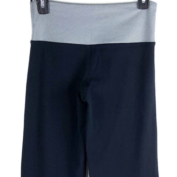 Lululemon Womens Fitness Wear Yoga Pants - Picture 2 of 4